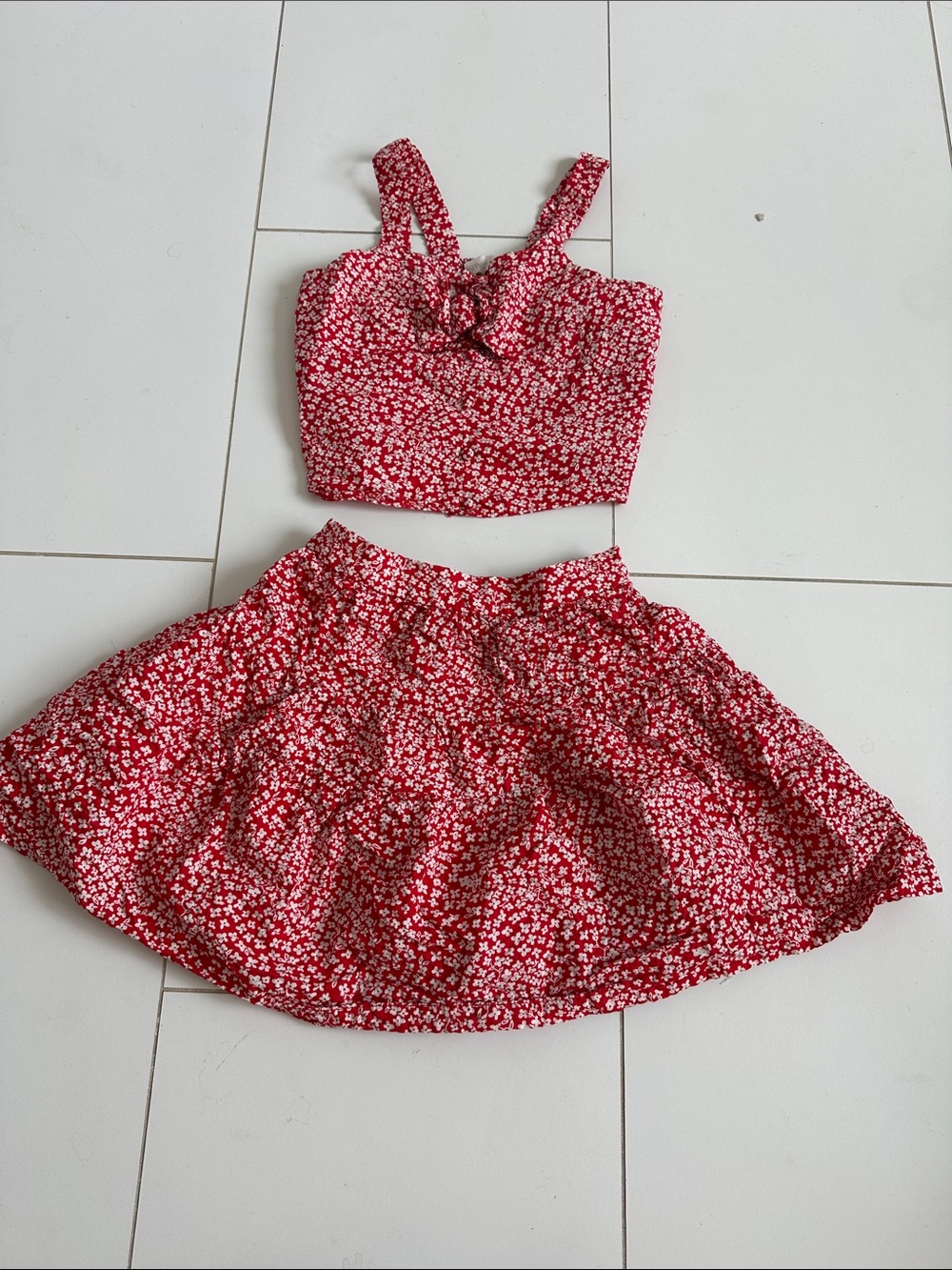 Zara girls 8/9 red ditsy floral set vacation